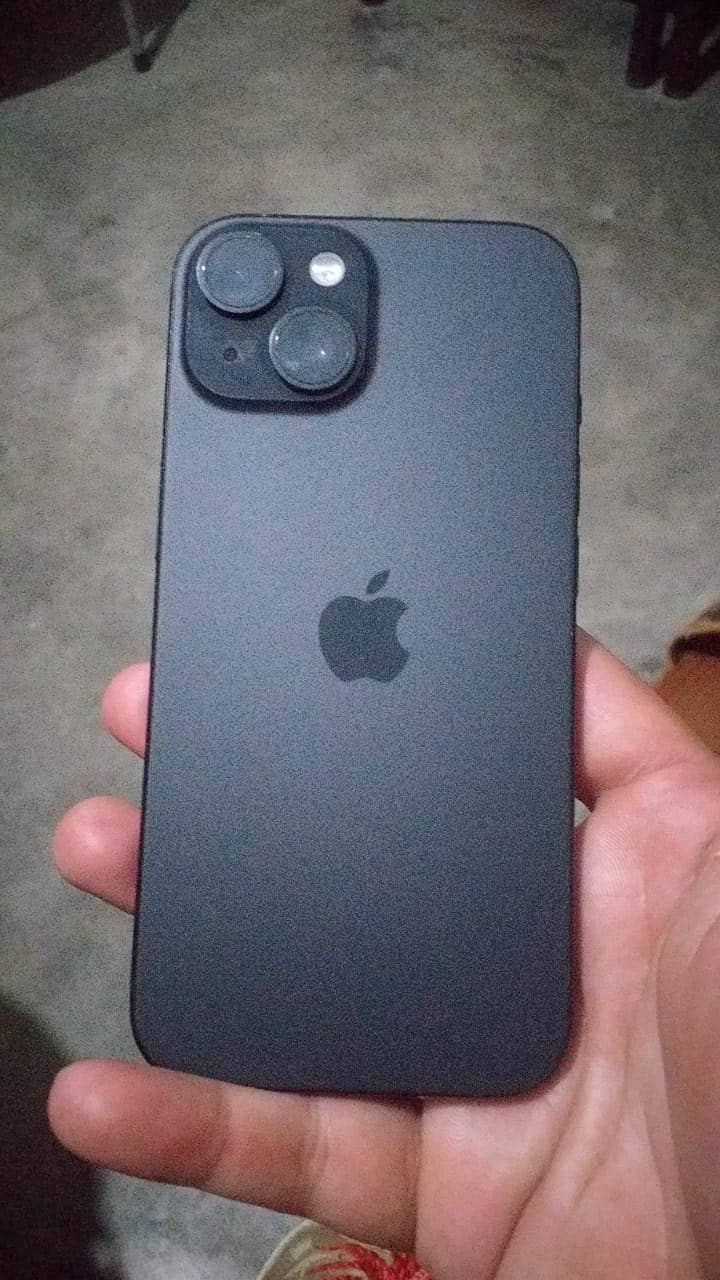 iPhone 15 3