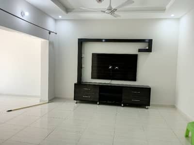 GULBERG RESIDENCIA 7 MARLA UPPER FLOOR FOR RENT