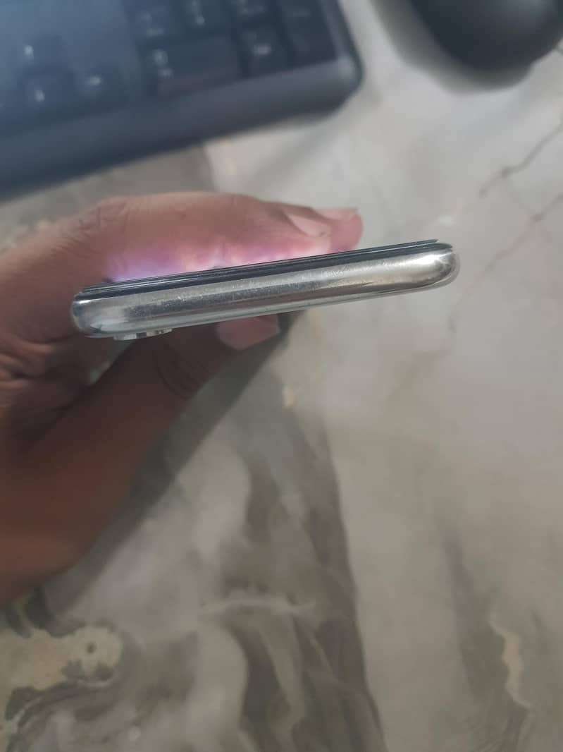 Iphone X 4