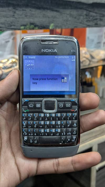 Nokia E71