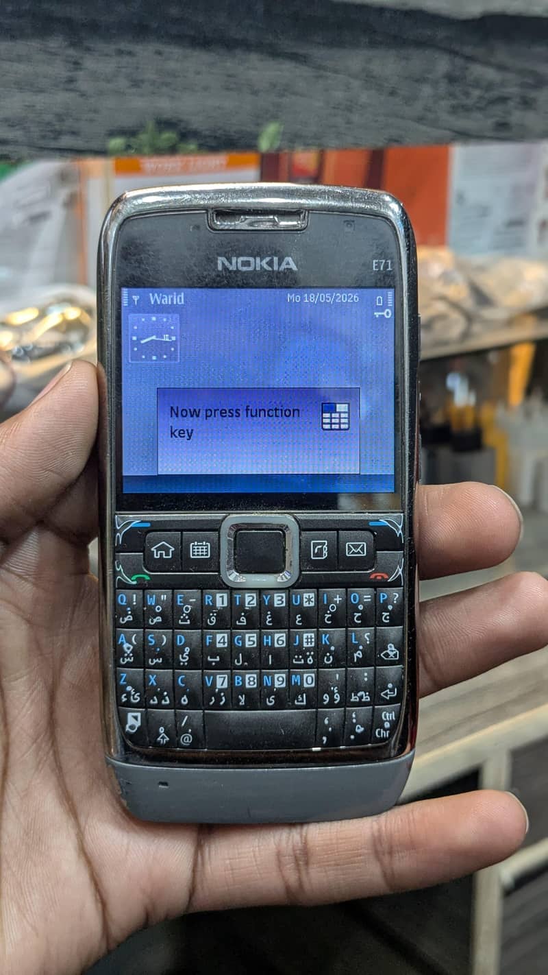 Nokia E71 0