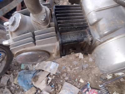 United 78cc .  genine condition mai hay  03115649324