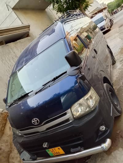 Toyota hiace 228
