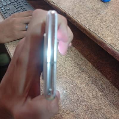 I am selling my Shar Aqous R6