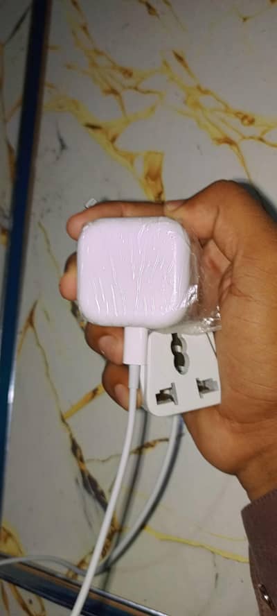 iPhone 27 wat charger