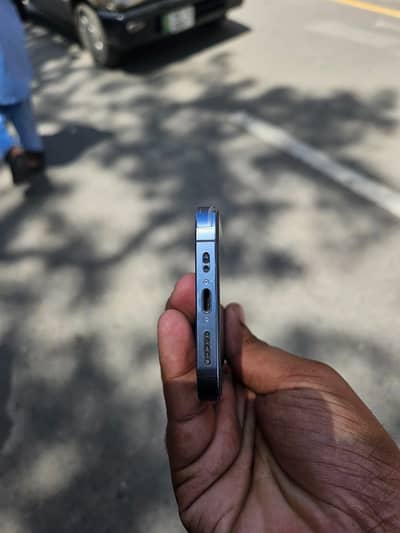 Dual pta approved 1 physical and 1 e sim scarthless phone