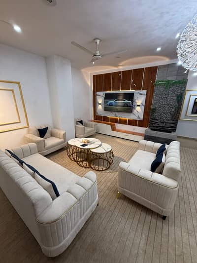 3 bedroom's luxury furnished available for Daily weekly and monthly reservation