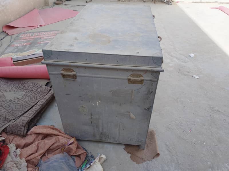 iron trunk 3