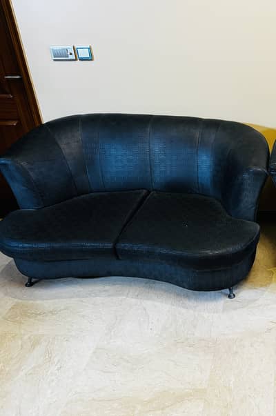 7 seater sofa set just like brand new.