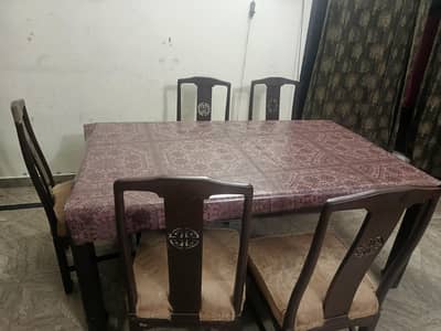 Dining Table with 6 chairs