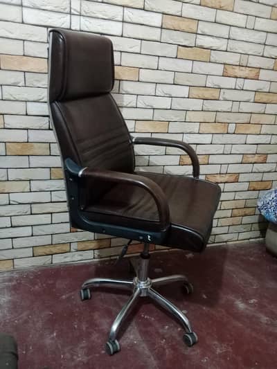 Boss Chair 03198898344