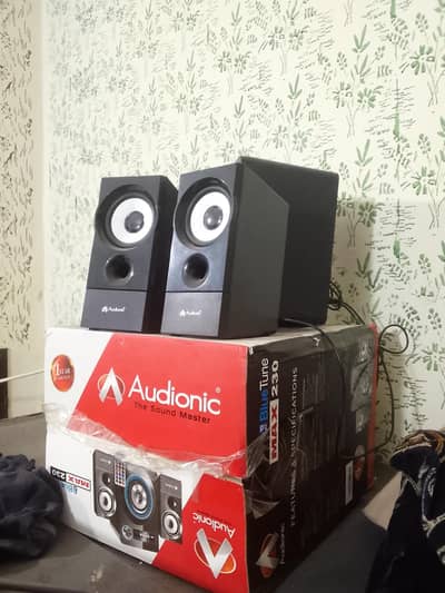 Audionce Bluetooth speaker 495 model
