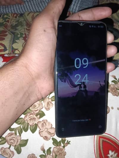 itel p40 mobile phone 4,64 memory  with box