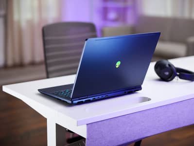 Alienware Aurora 16 Gaming Laptop – Complete Gaming Setup