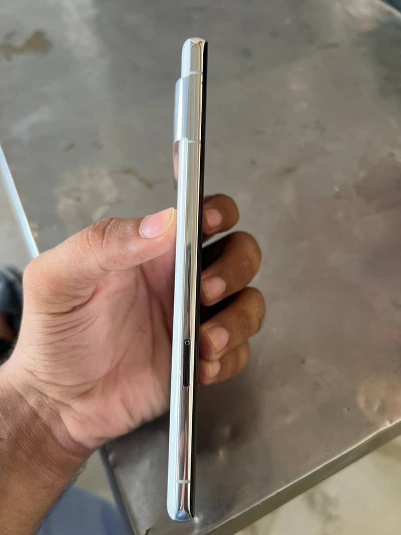 Google pixel 7 pro 4