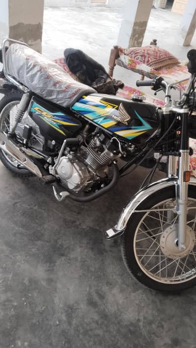 CG 125 Model 2026 Black