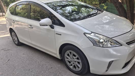 Toyota prius Alfa  7 seater