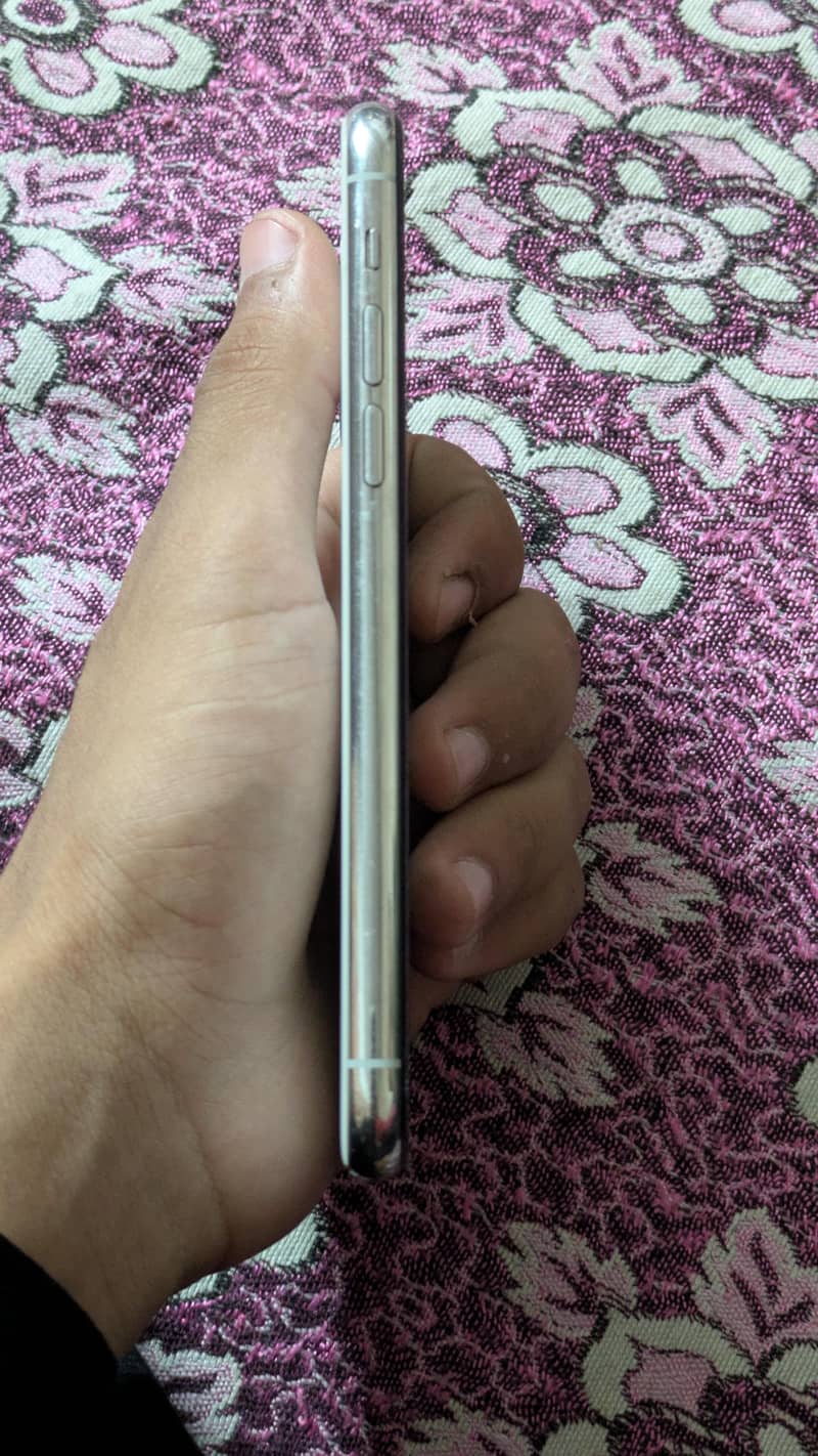 iphone 11 pro 3