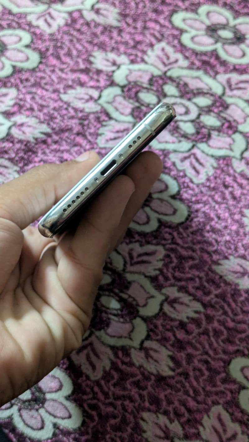 iphone 11 pro 5