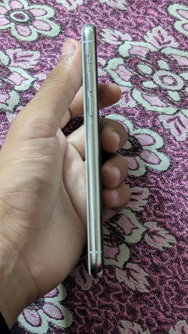 iphone 11 pro 7