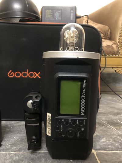 GODOX BM 600
