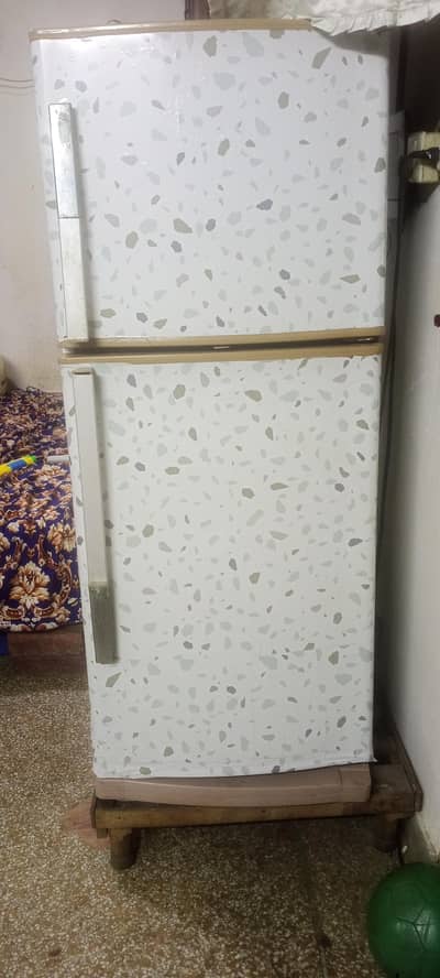 Fridge Excellent working 03334406188