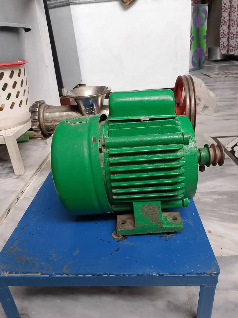 Meat machine (qeema machine) 1