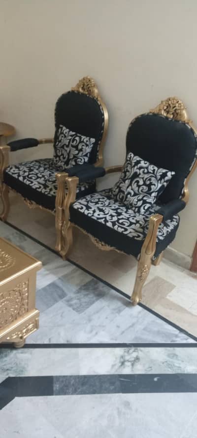 8 seater sofa set with table excellent Condition