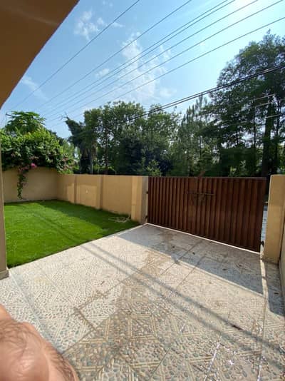 12 Marla Full House in MAIN CANTT Prime Location