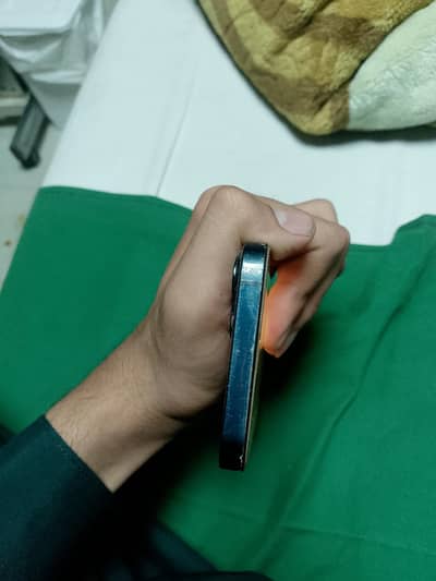 mobile iphone 13