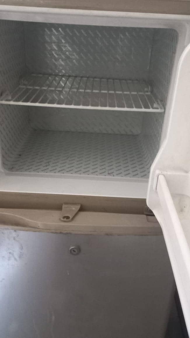 Fridge 8