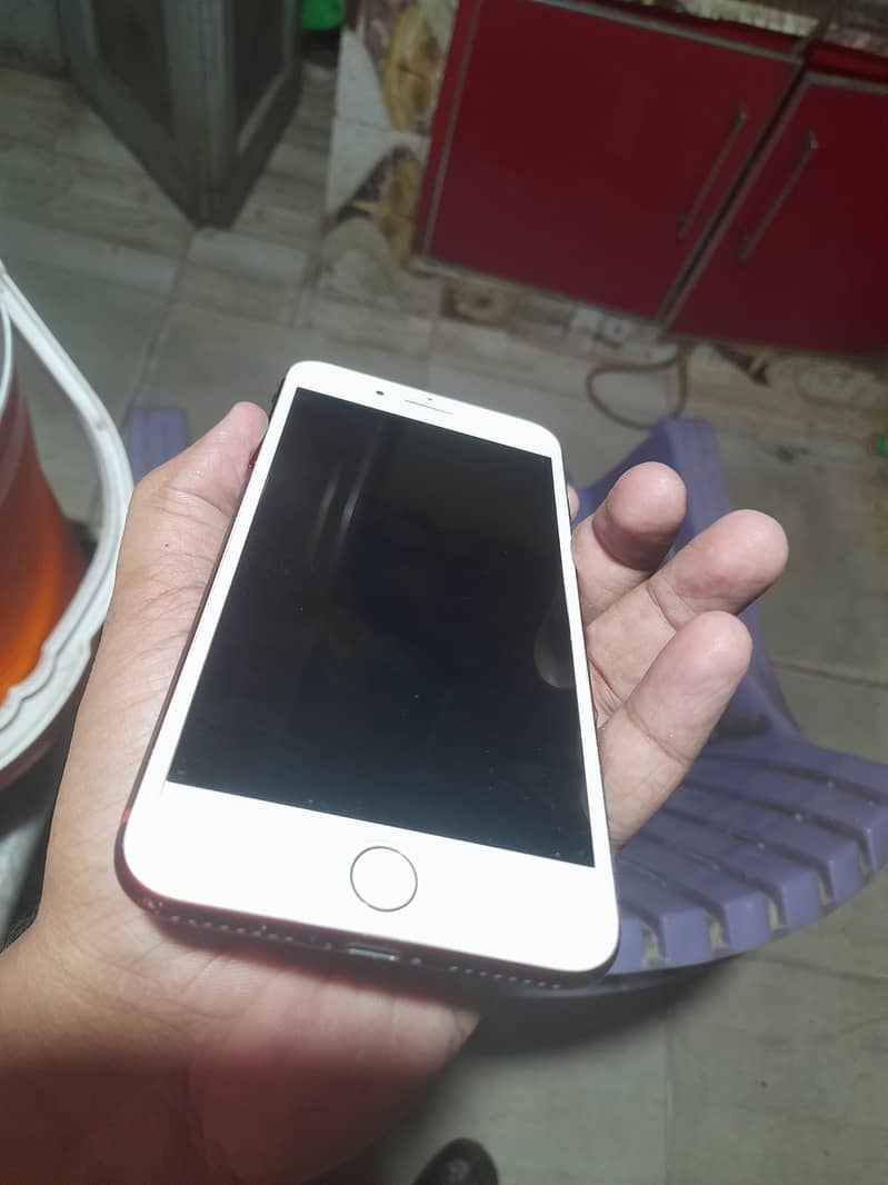 Apple iPhone 7 Plus 0