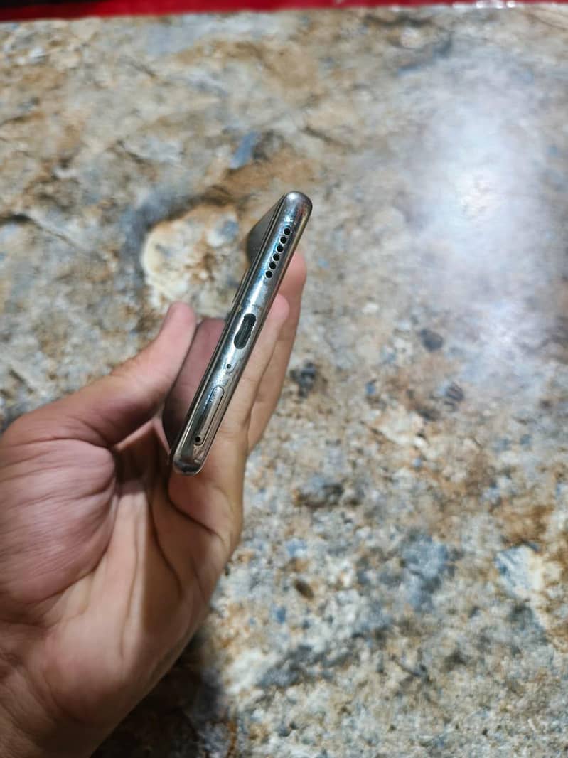 Tecno spark 20 pro plus 4