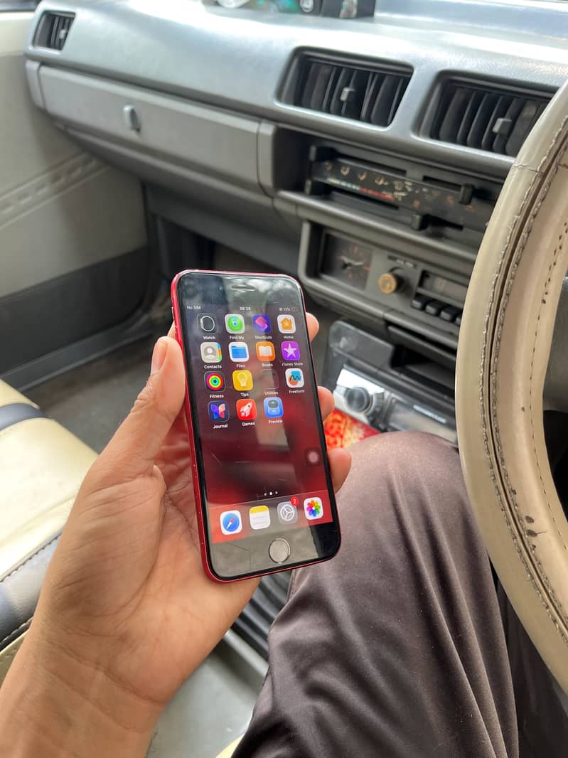 iPhone Se 2 1