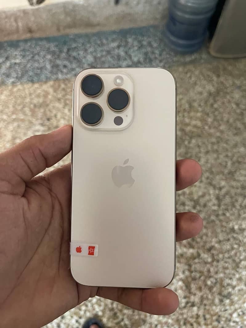 iPhone 16 pro 0