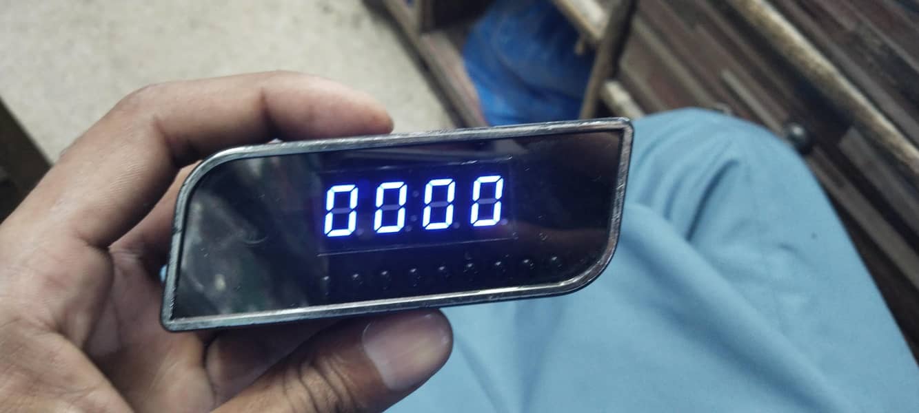 clock security camera 2