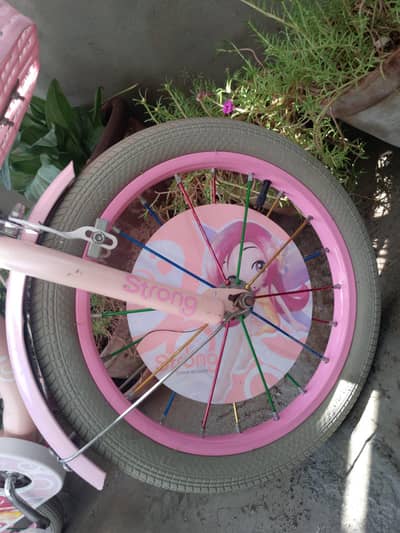 girls Bink bicycles almost 16 inch for sale munasib qimat 1 week used