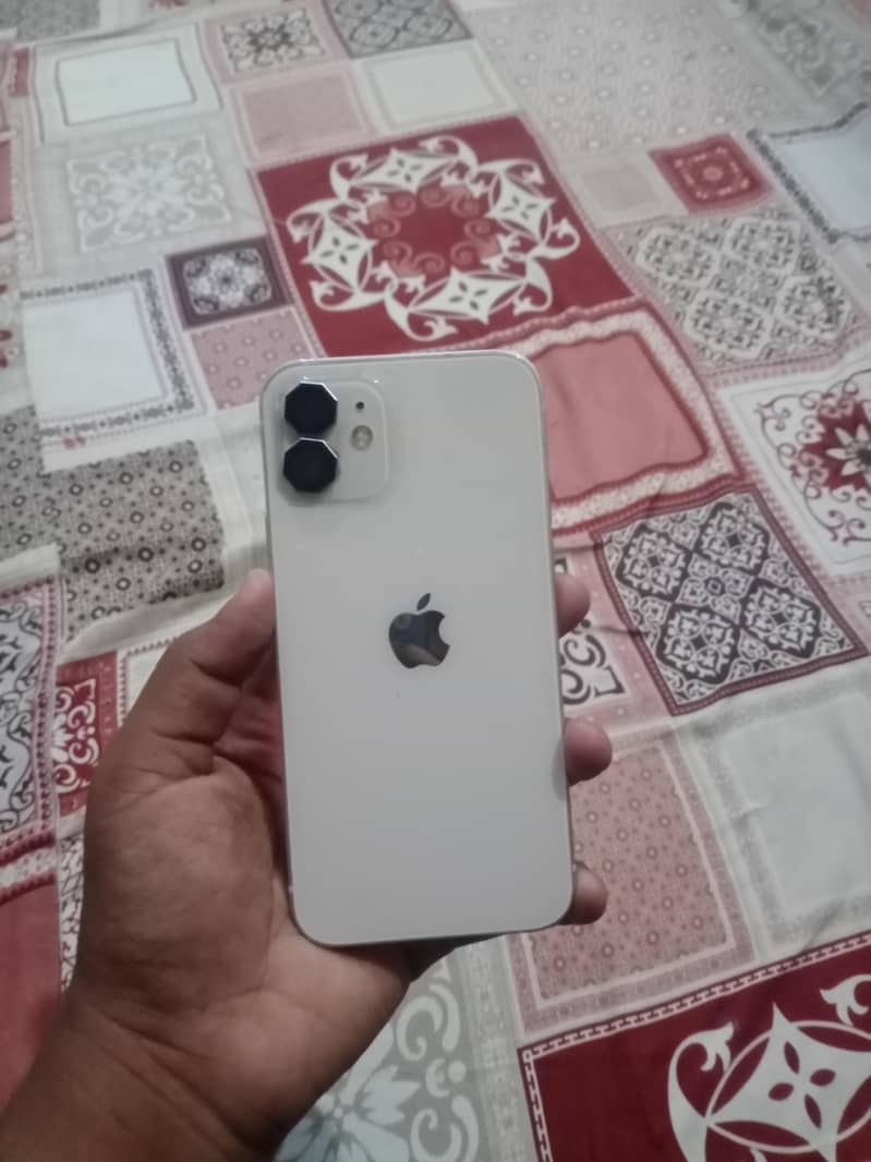 iPhone 12 3