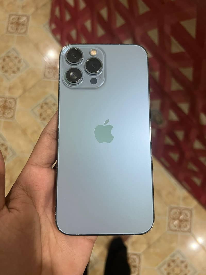 iPhone 12 4
