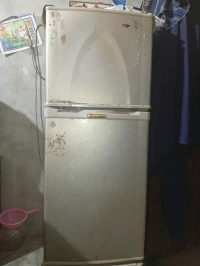 dawlance small size fridge