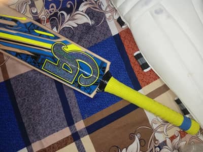 COMPLETE ORIGINAL CA CRICKET KIT FOR SALE -- BAT,PADS,GLOVES,BAG,GUARD