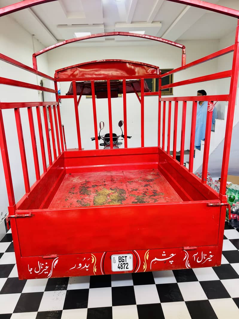 نیا لوڈر رکشہ براےُ فروخت 1330 کلو میٹر چلا ھ 4