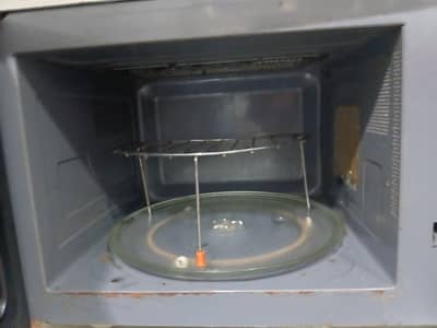 microwave oven