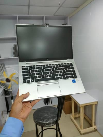 HP Elite book 840 G8