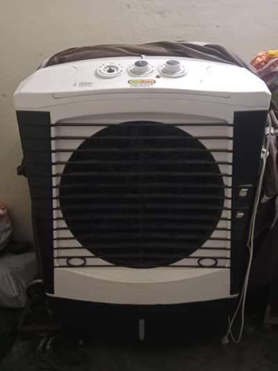 super Asia color fan good condition  copper moter