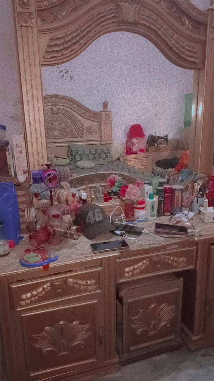 bed set good condition 2