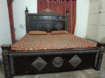 Double Bed Without Mattress