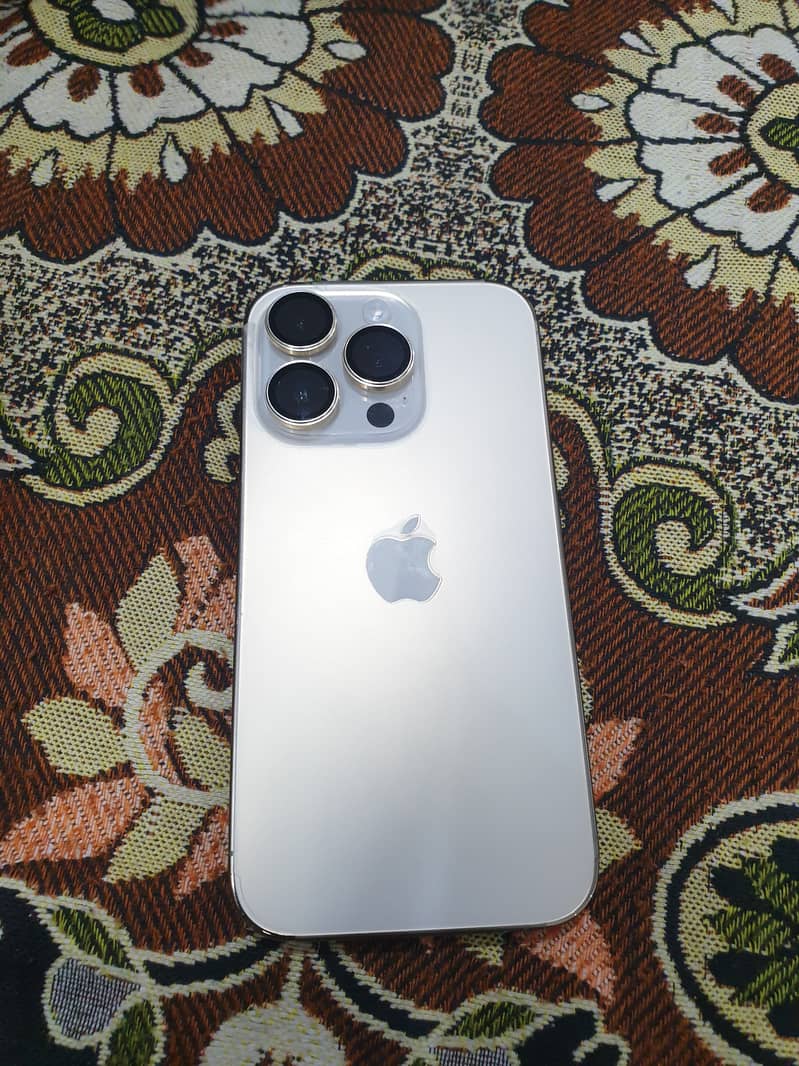 Apple iPhone 14 Pro 1