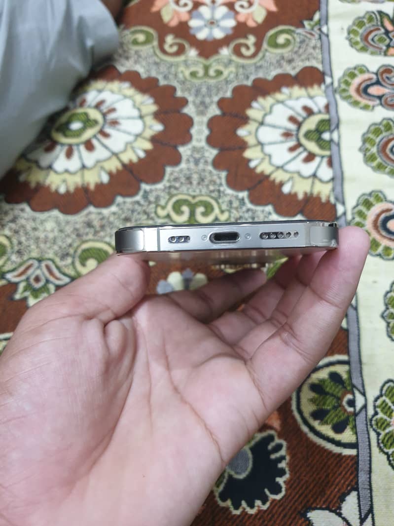 Apple iPhone 14 Pro 5