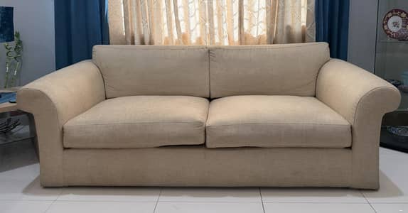 A 5 Seater Sofa set with LED TV Console